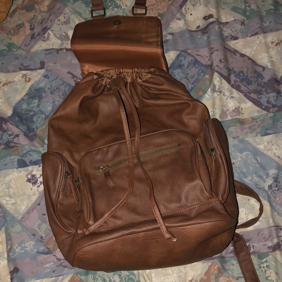 Backpack - Picture 4 of 5